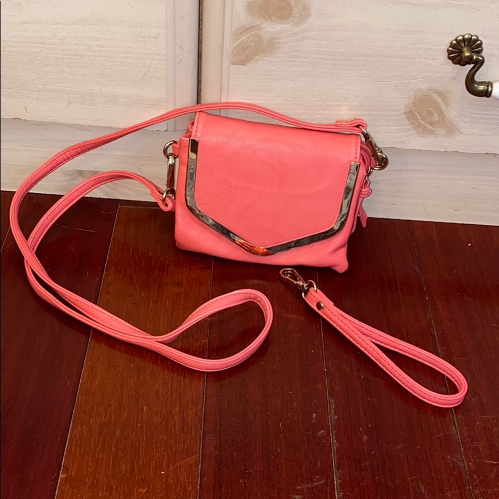 Salmon Charming Charlie’s Bag/wristlet